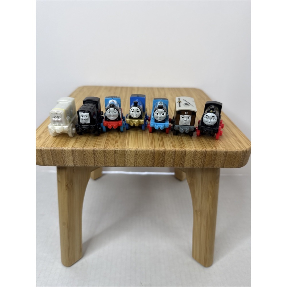 Thomas & Friends Minis Train Tank Engine Millie 2014 lot of‎ 7